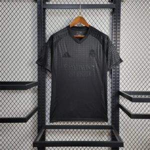 Camisola Special Edition All Black Real Madrid 2024/25